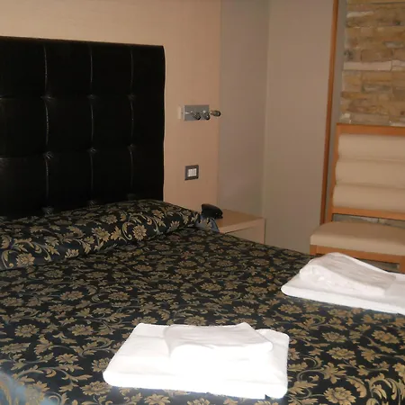 Grand Boston 4*