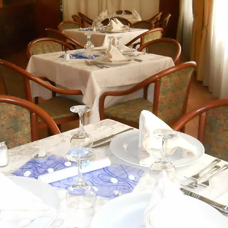 Отель Grand Boston 4*